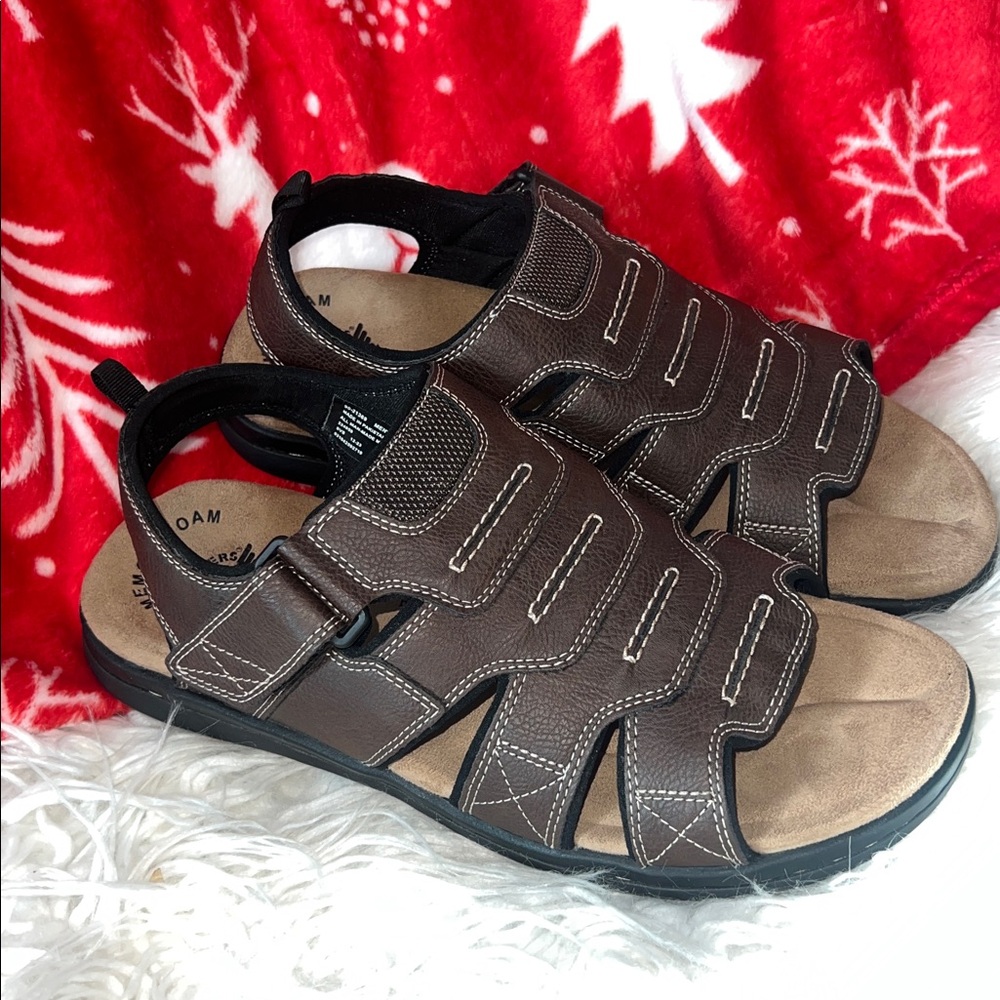NWOT Dockers Men’s Size 11 Outdoor Fishermen’s Brown Leather Sandals